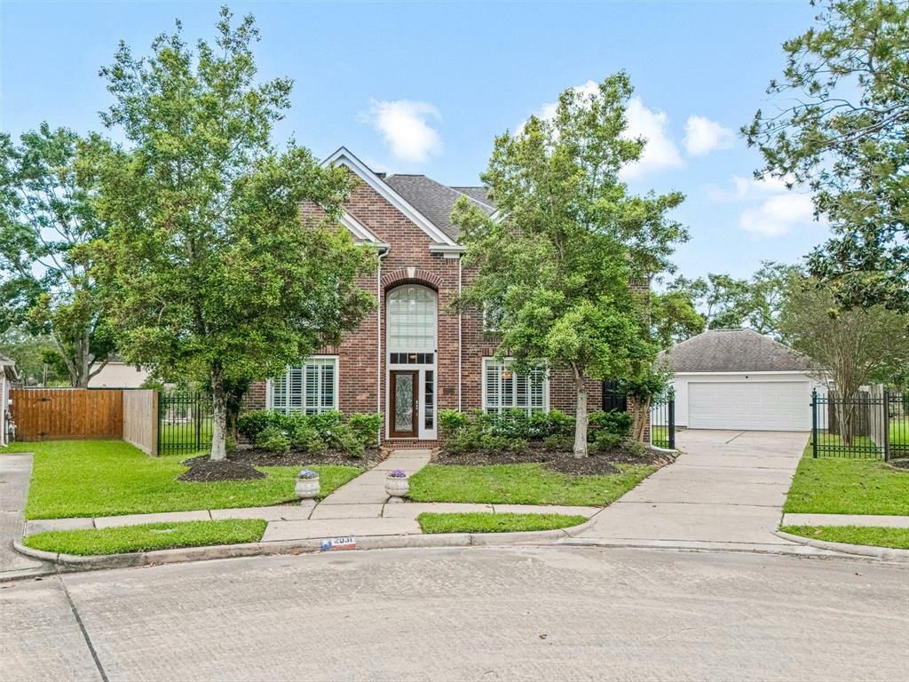 Property Photo: 2031 Lodge Crest Court TX 77573