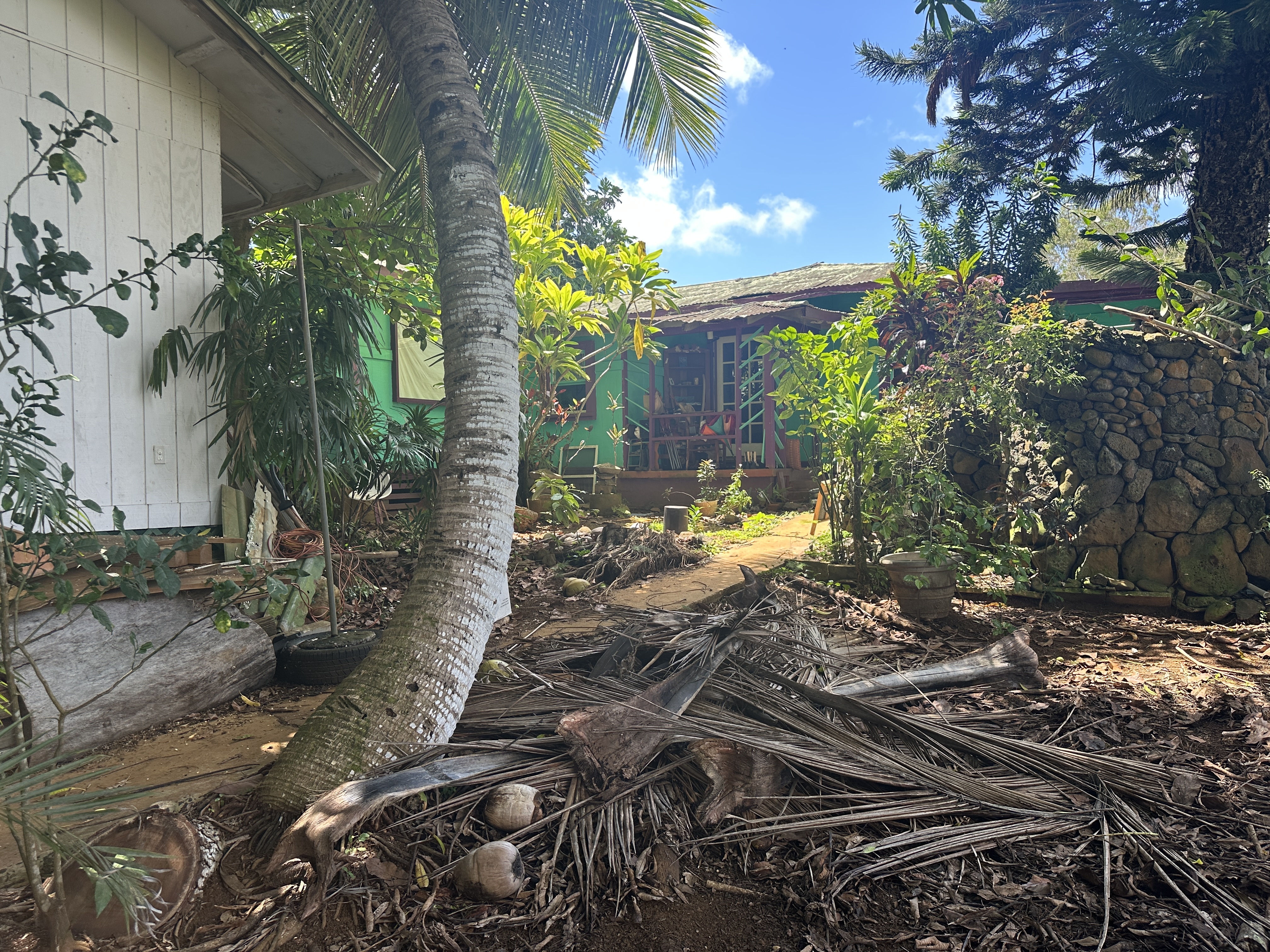 Property Photo: 5987 Puka St HI 96746