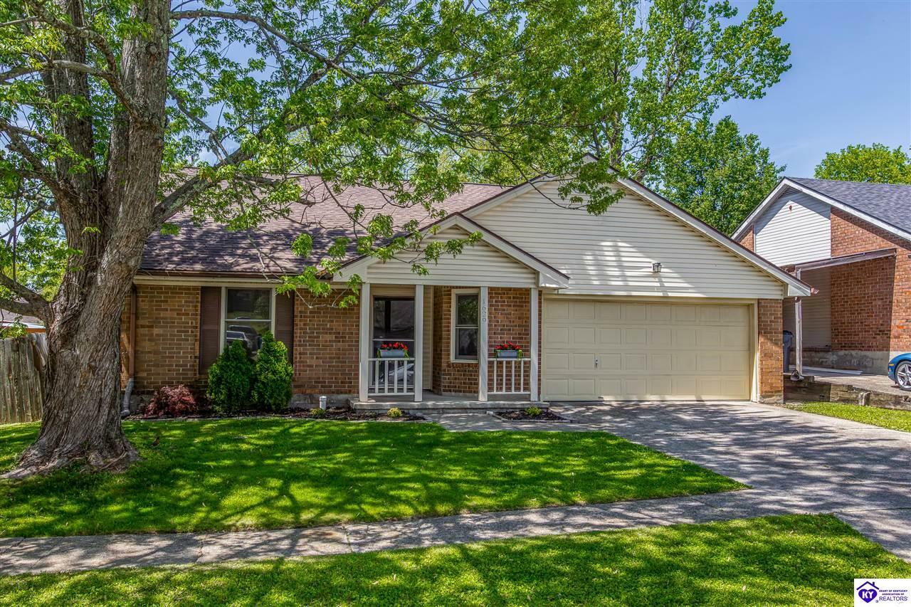 Property Photo:  1629 Brentmoor Dr  KY 40515 