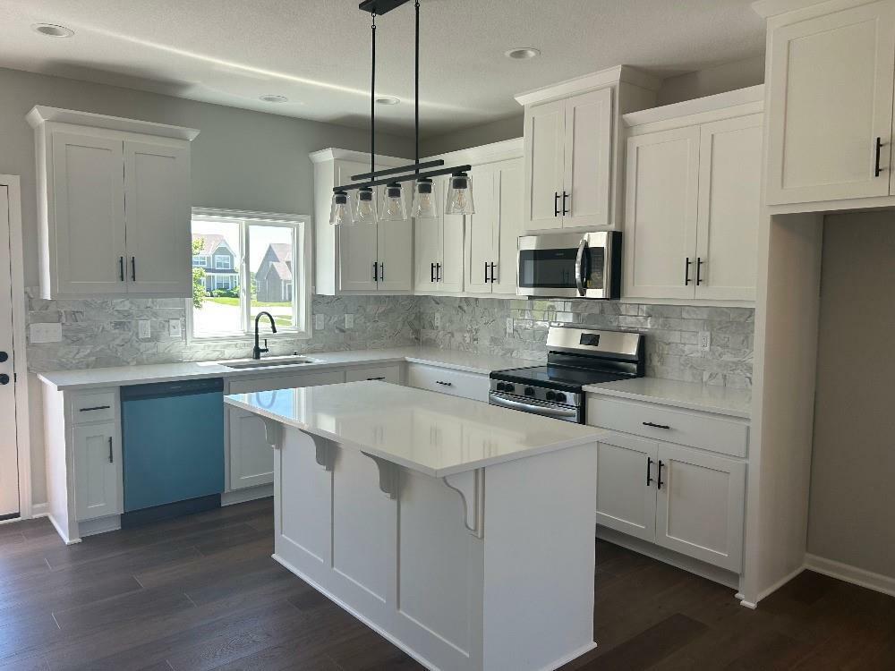Property Photo: 333 S Adams Court MO 64083