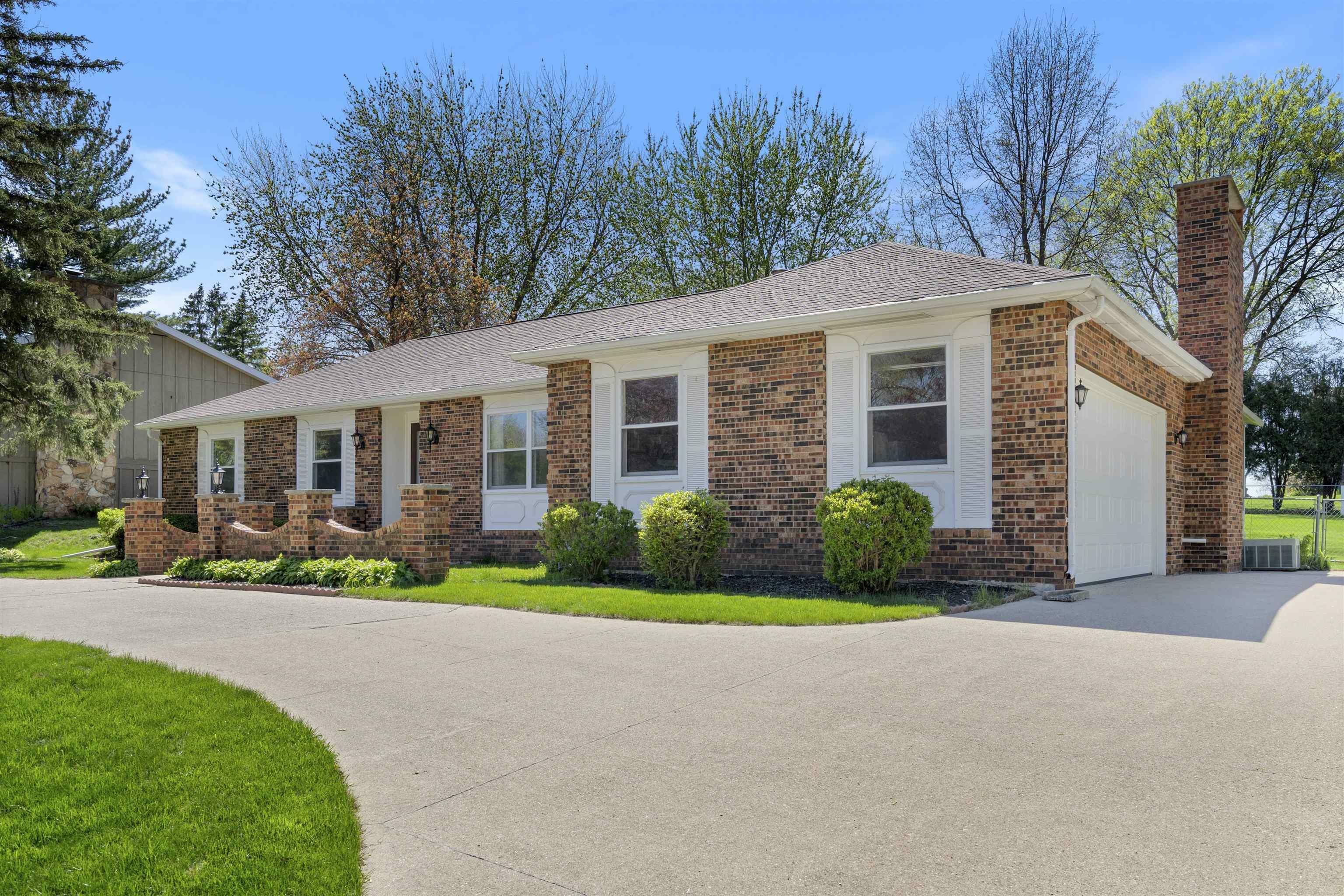 Property Photo: 502 Oak Park Boulevard IA 50613