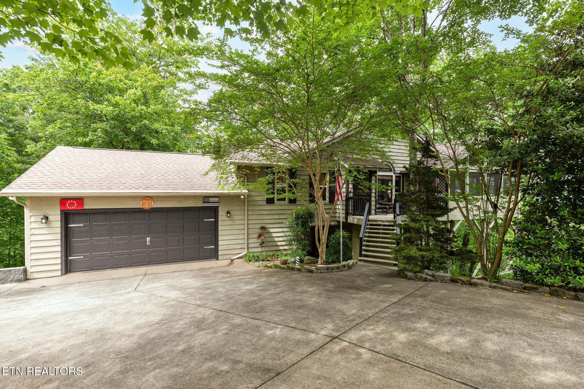 620 Hawk View Drive  Townsend TN 37882 photo