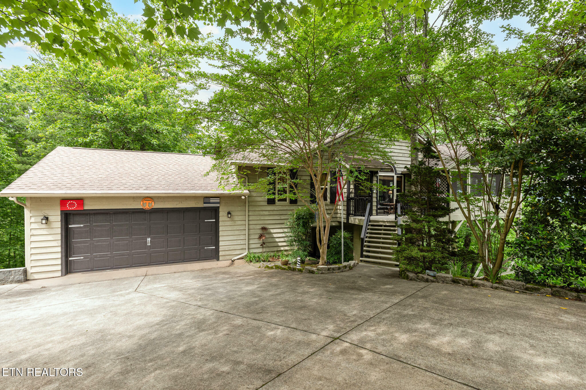 620 Hawk View Drive  Townsend TN 37882 photo