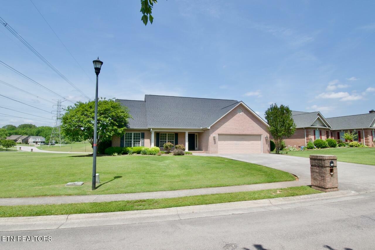 Property Photo: 976 Andover Blvd TN 37701