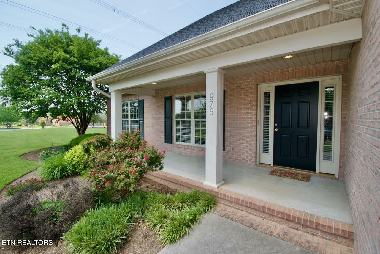 Property Photo: 976 Andover Blvd TN 37701