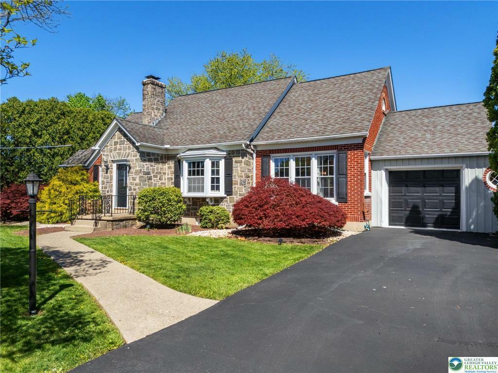 Property Photo: 4253 Green Pond Road PA 18020