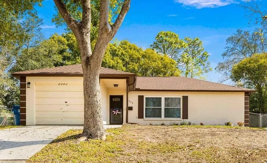Property Photo:  2252 Arrow Avenue  FL 34609 