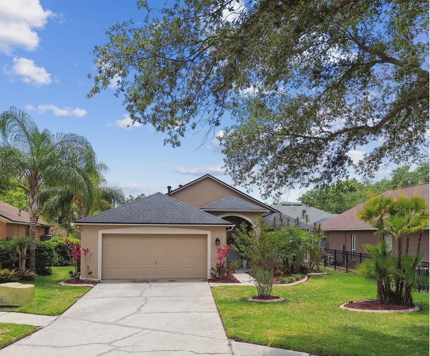 Property Photo:  6006 Chellas Court  FL 33558 