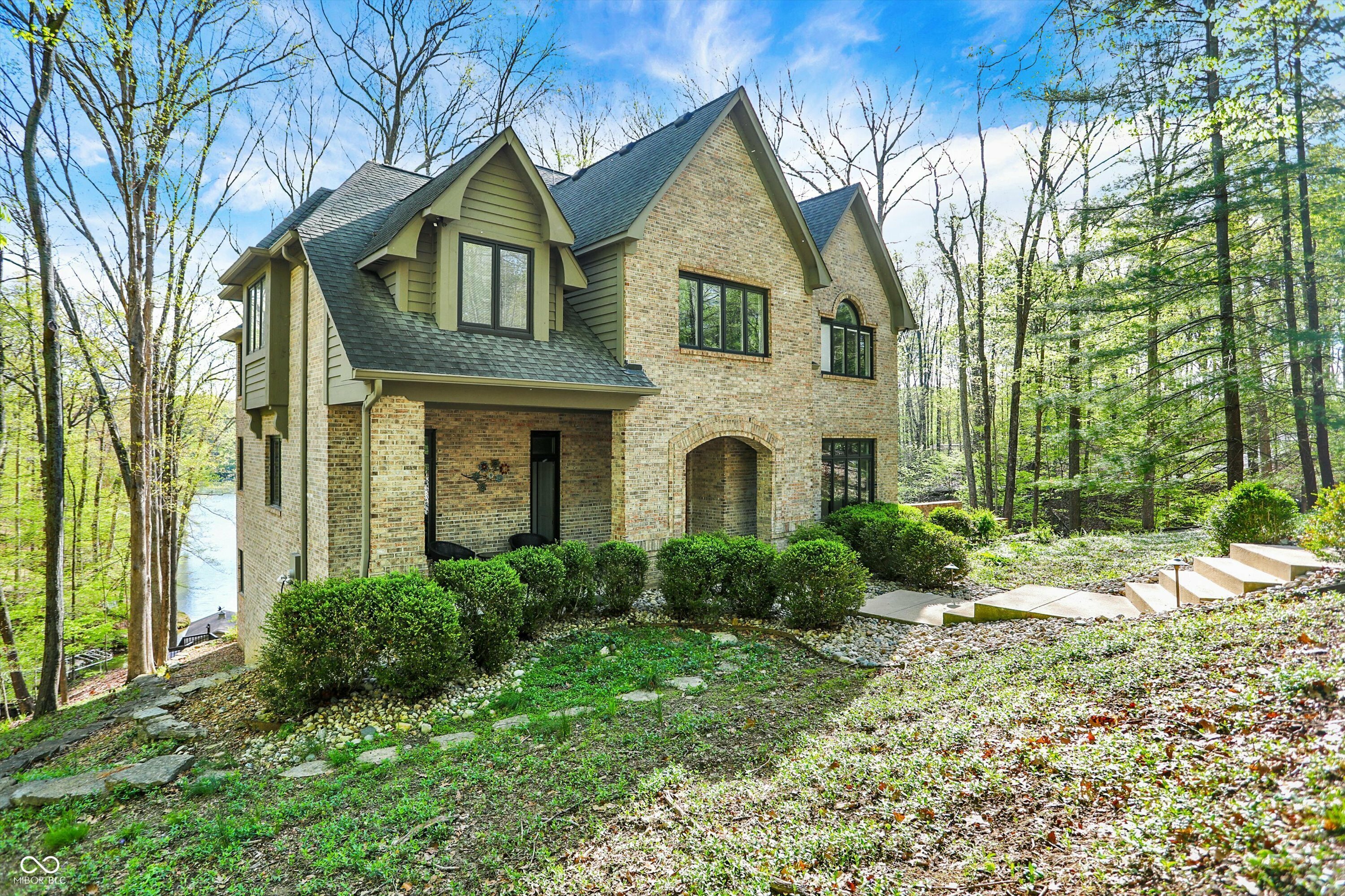 Property Photo: 8191 S Bayview Court IN 46181