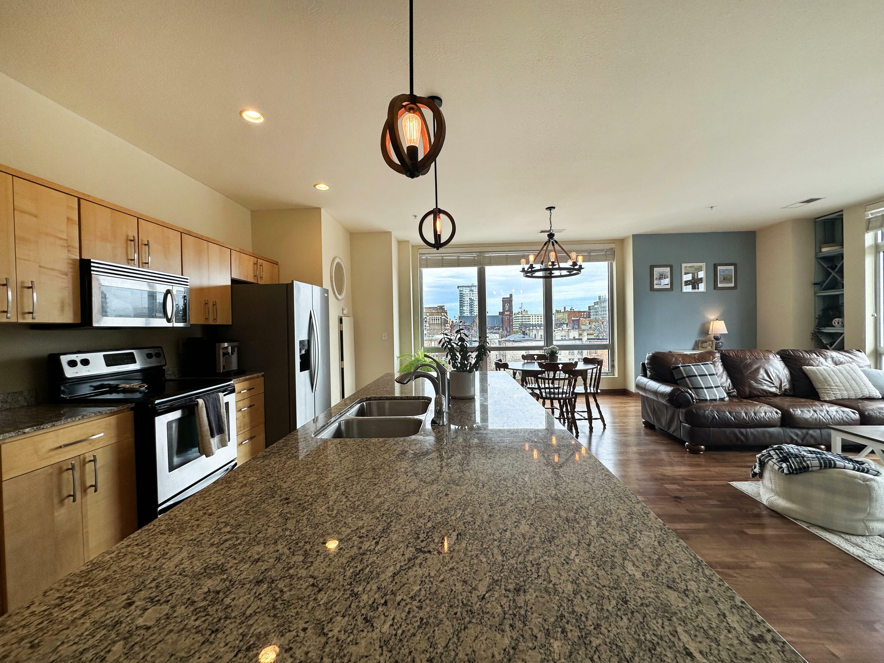 Property Photo: 601 E Ogden Ave 612 WI 53202