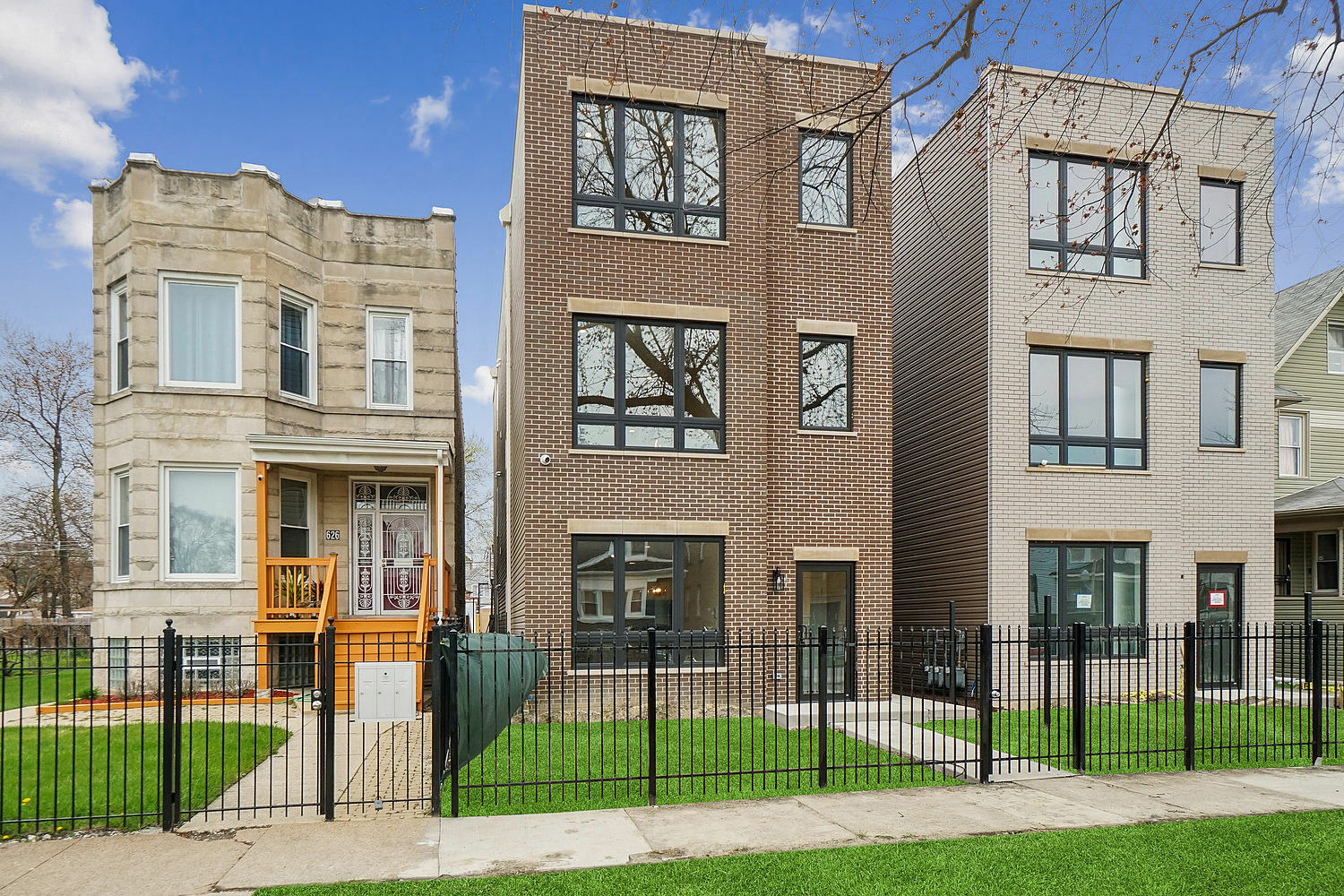 Property Photo:  630 N Long Avenue  IL 60644 