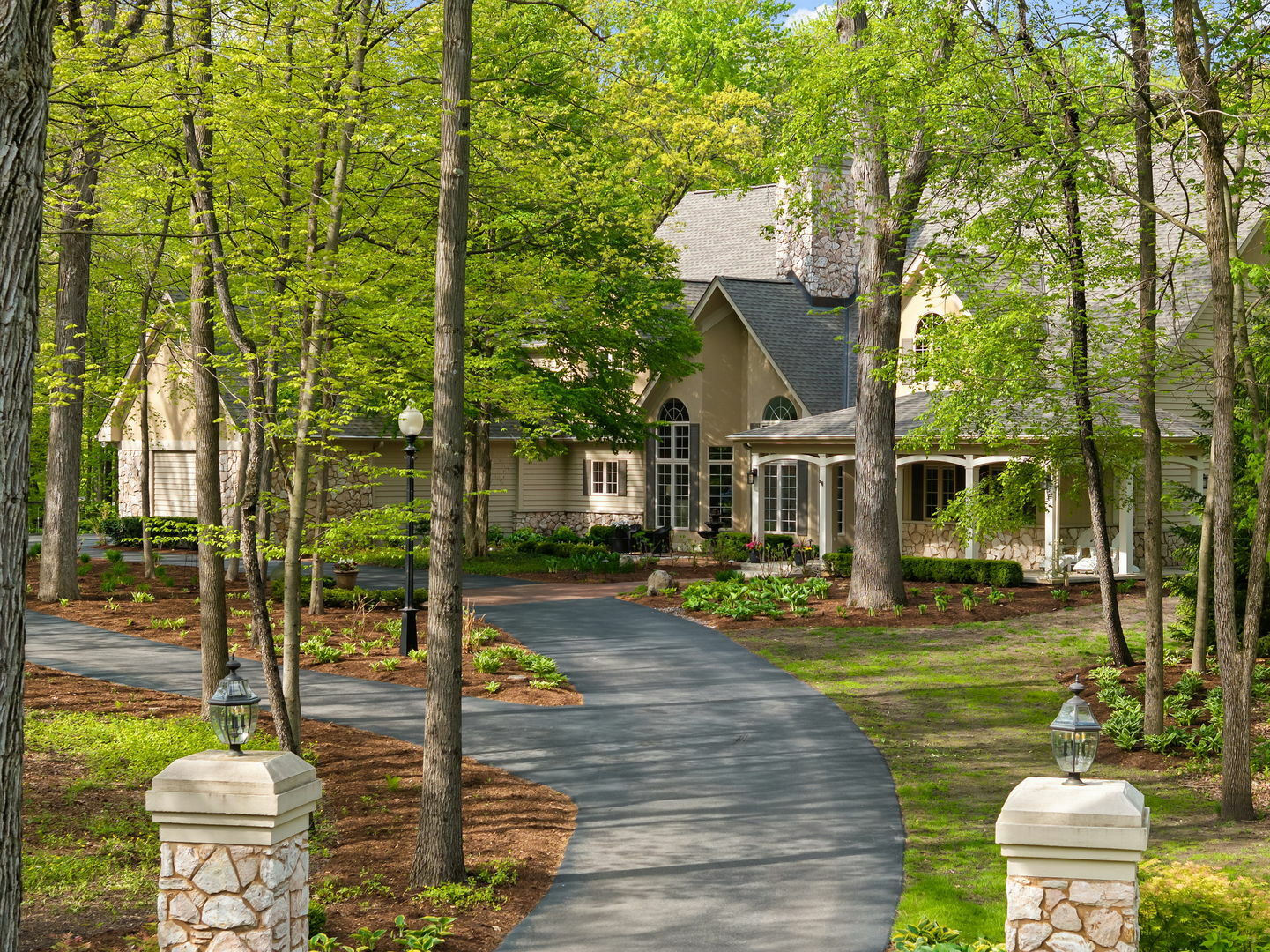 Property Photo: 2S546 Heaton Drive IL 60510