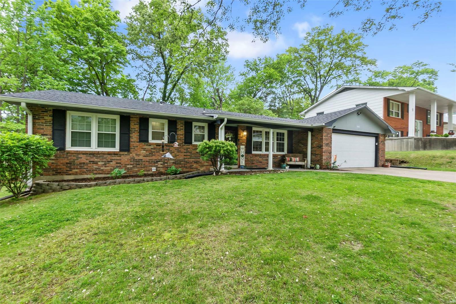 Property Photo: 2026 Robinhood Circle MO 63701