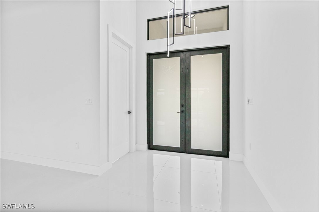 Property Photo: 845 SW 15th Terrace FL 33991