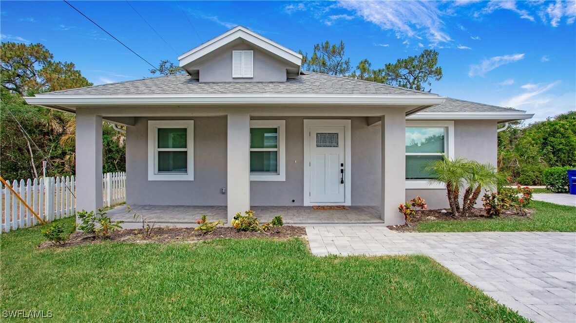 Property Photo: 27304 Dortch Avenue 304 FL 34135