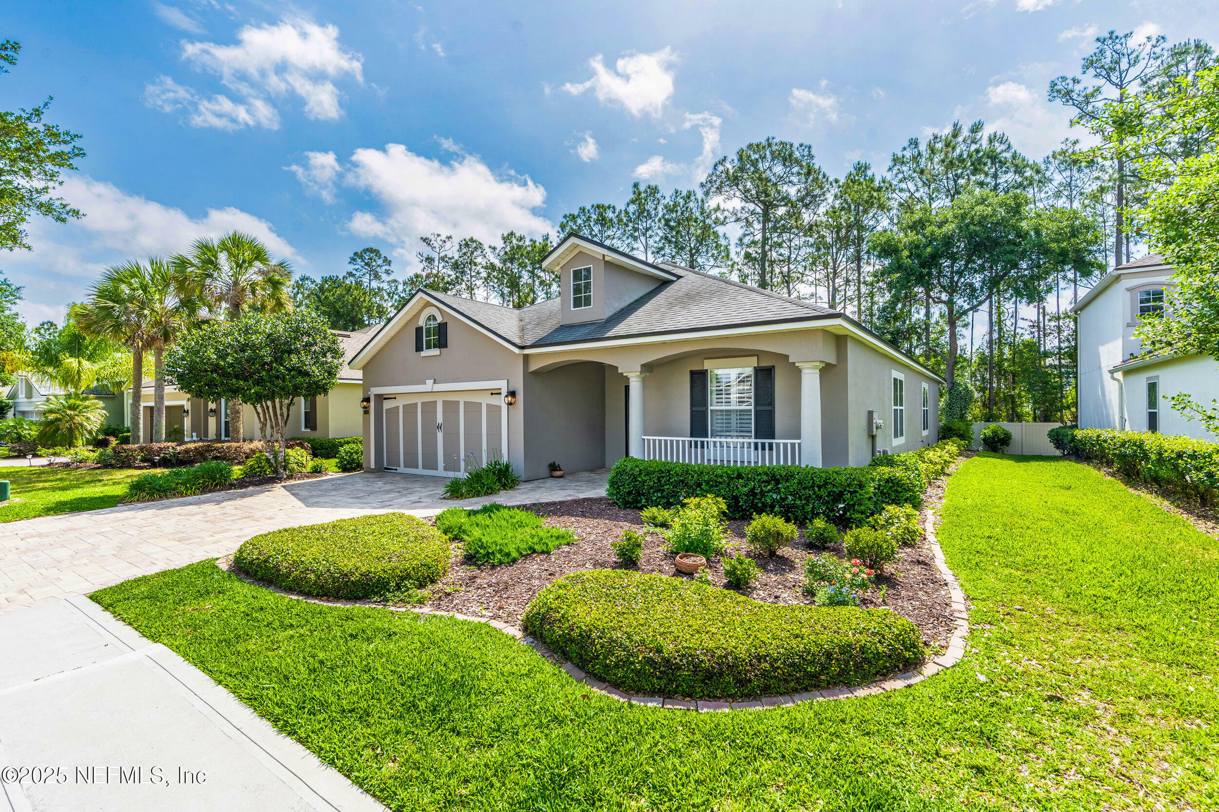 Property Photo: 844 Chanterelle Way FL 32259