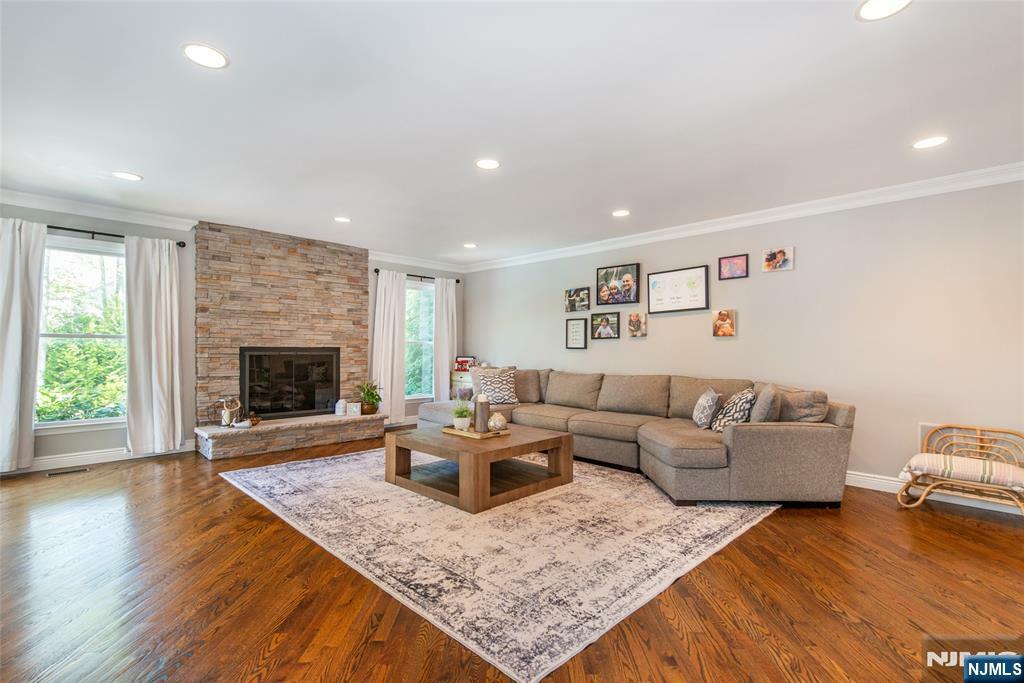 Property Photo:  11 Hubbardton Road  NJ 07470 