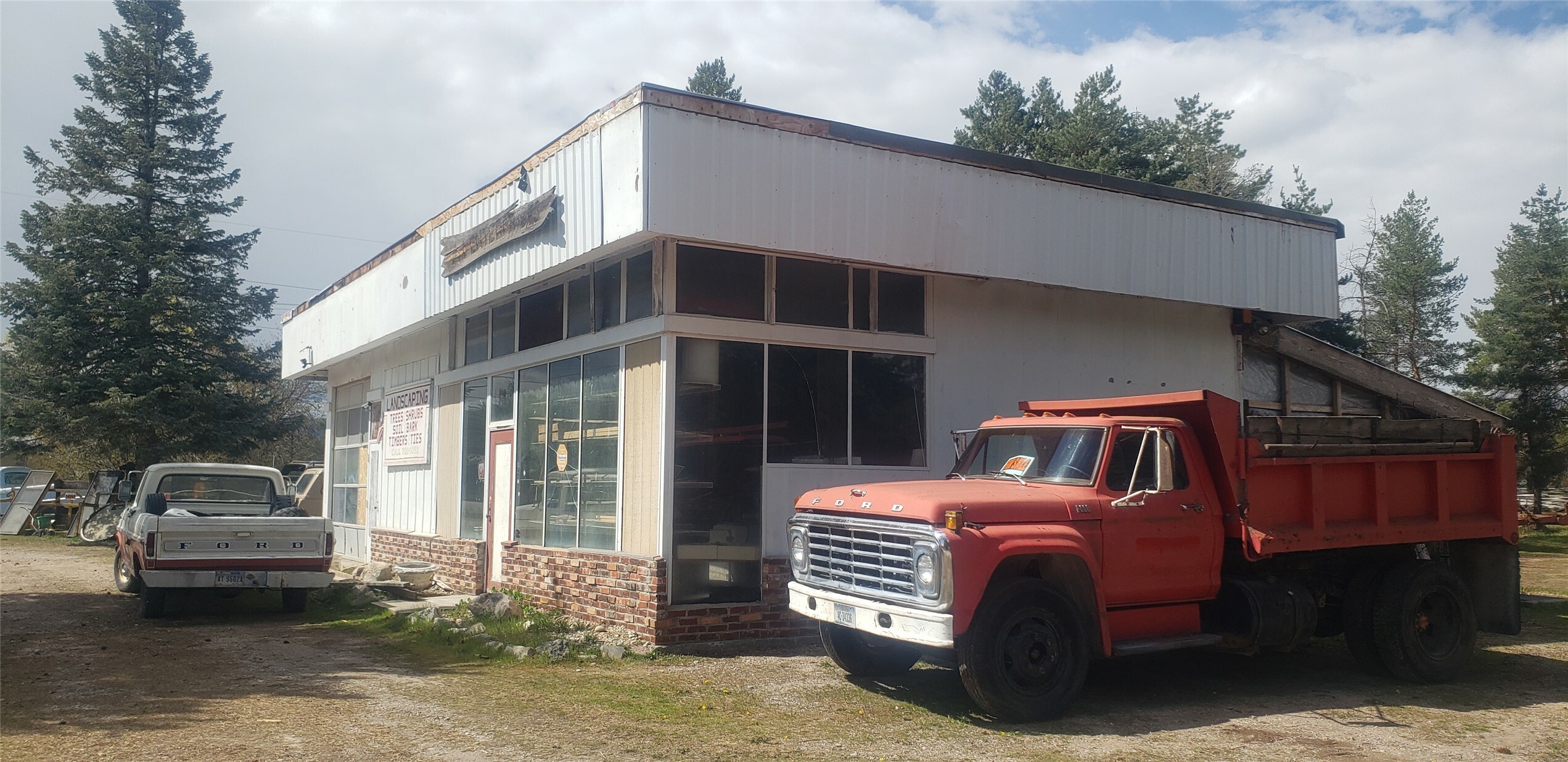 Property Photo: 3330 S 3rd Street W MT 59804