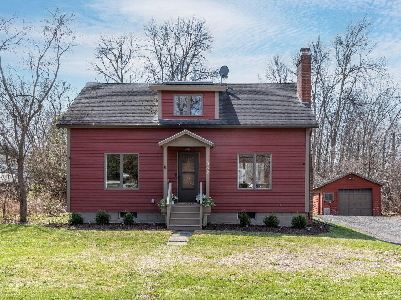 Property Photo:  352 Lake Road  VT 05478 