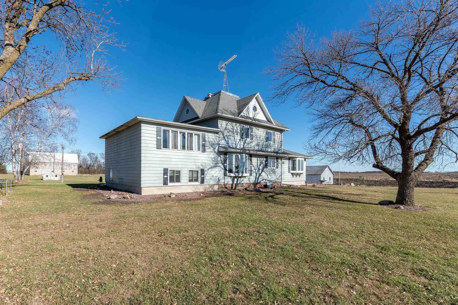 Property Photo: 60615 132nd Street MN 56065