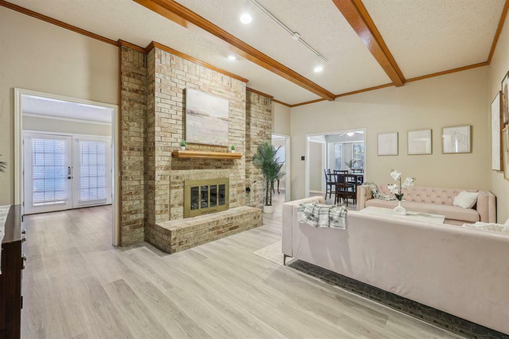 Property Photo: 1712 Saint James Drive TX 75007