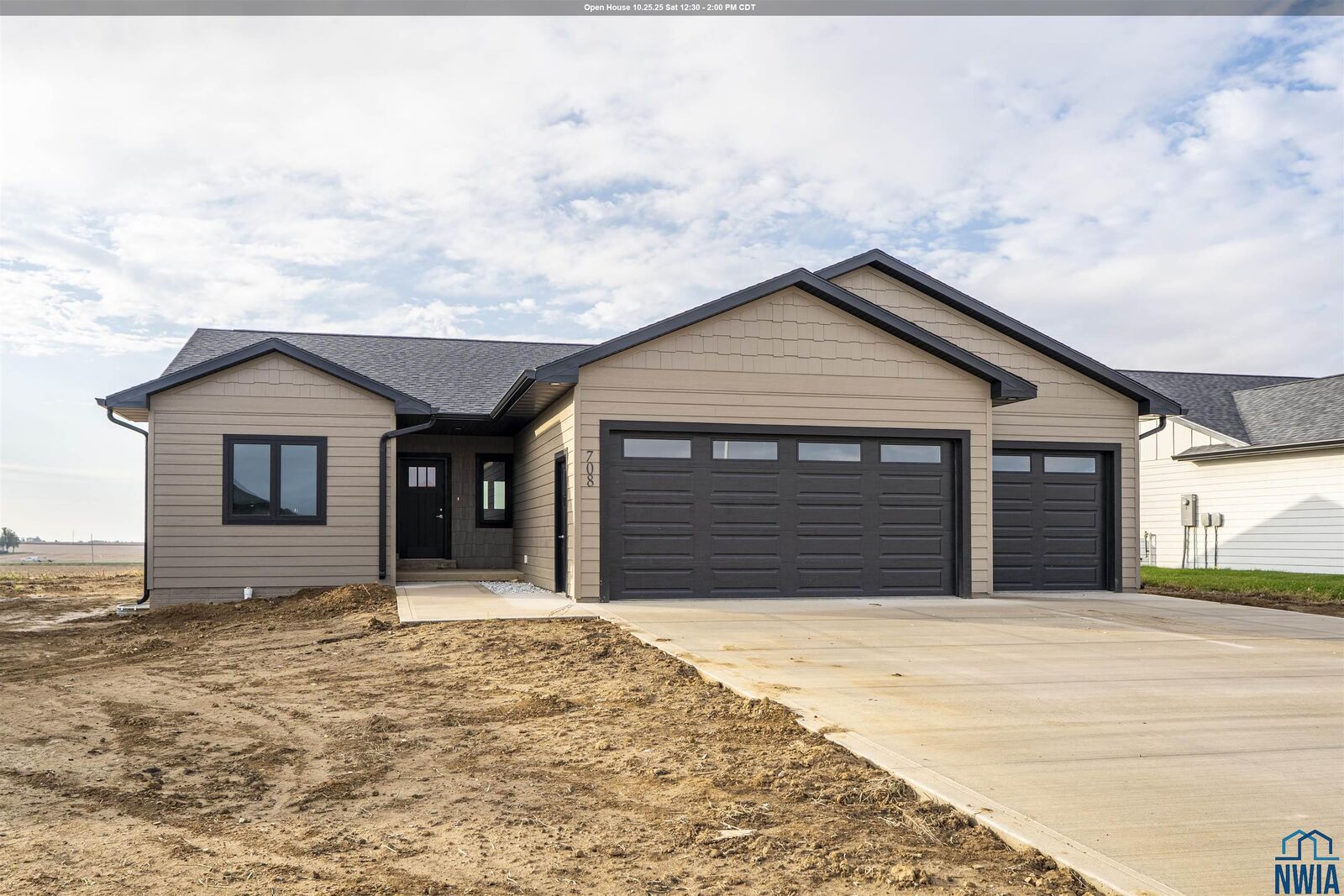 Property Photo: 708 17th St SE IA 51041