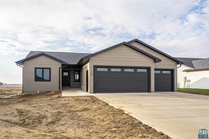 708 17th St SE  Orange City IA 51041 photo