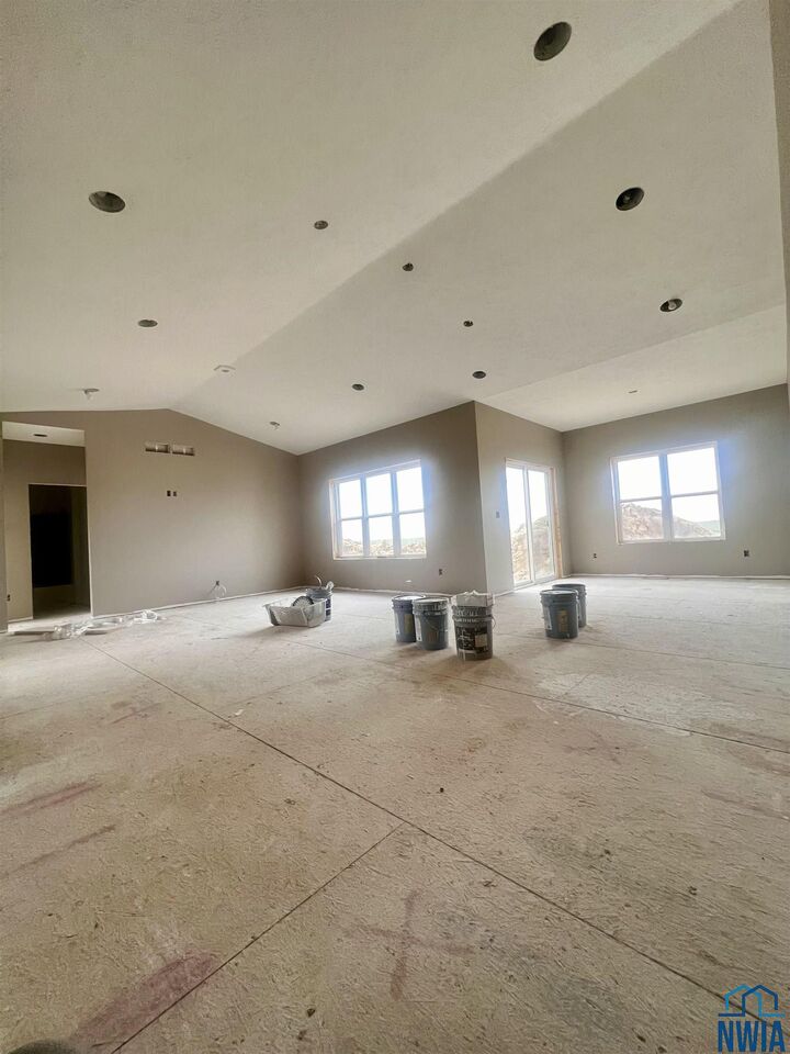 Property Photo:  710 17th St SE  IA 51041