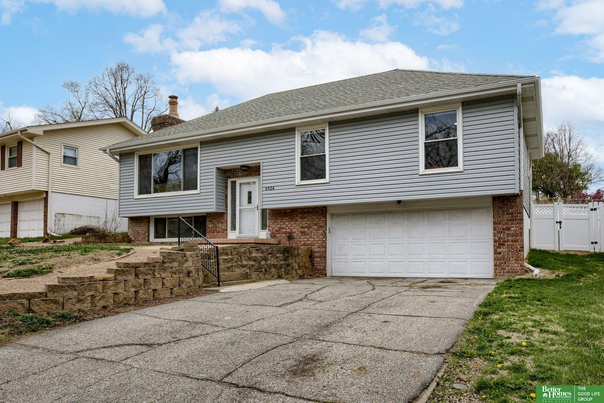 Property Photo: 4924 N 114 Street NE 68164