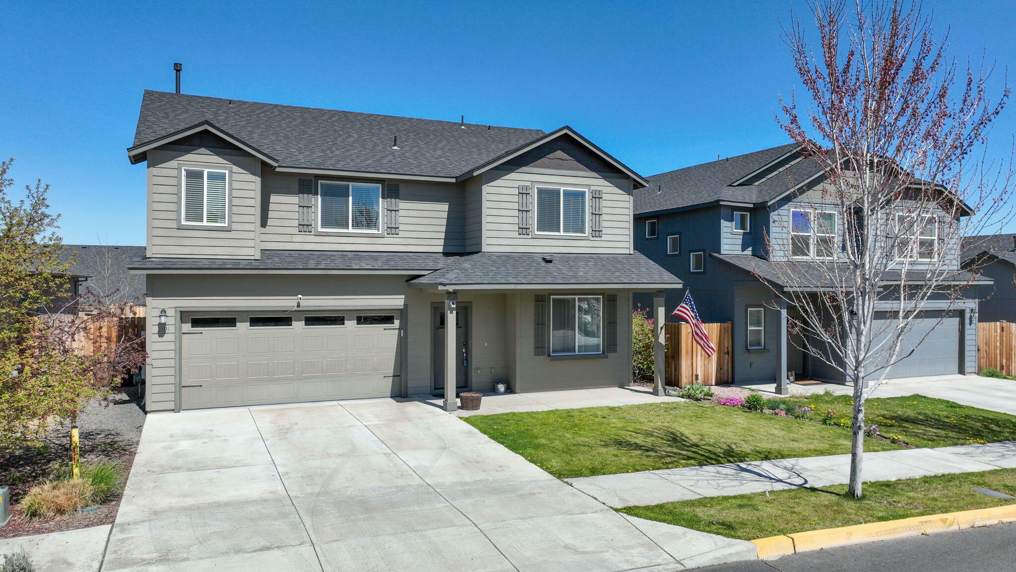 Property Photo: 3591 SW Pumice Stone Avenue OR 97756