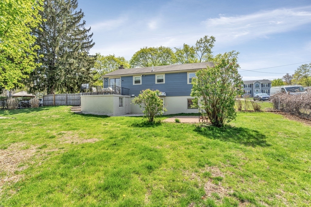 Property Photo:  3 Lee Circle  MA 01749 