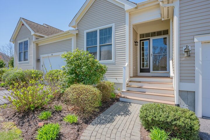 Property Photo:  44 Twin Oaks Dr 44  MA 02649 