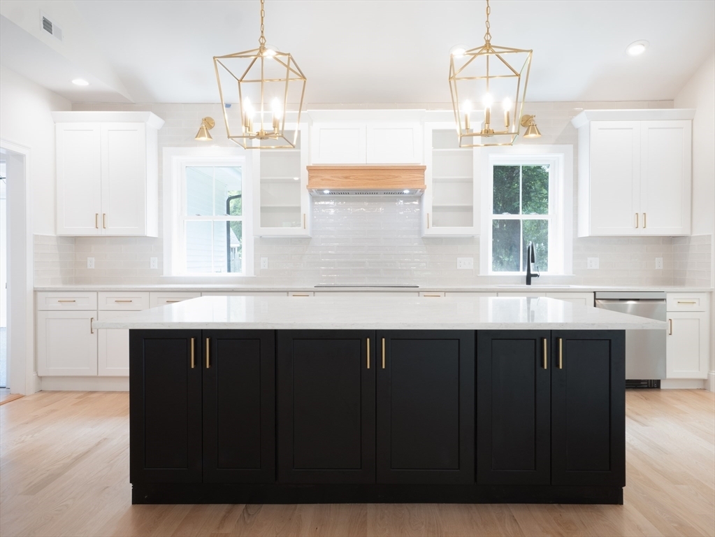 Property Photo: 7 Brookdale Rd MA 01760