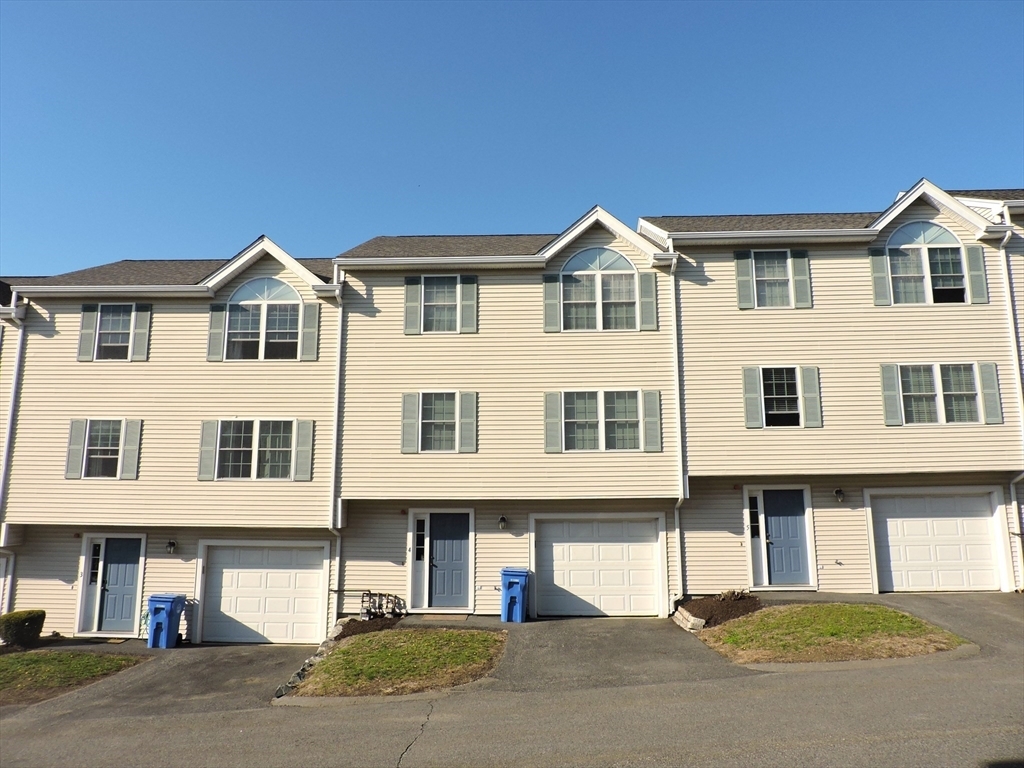 Property Photo: 1005 Trapelo Rd 4 MA 02452