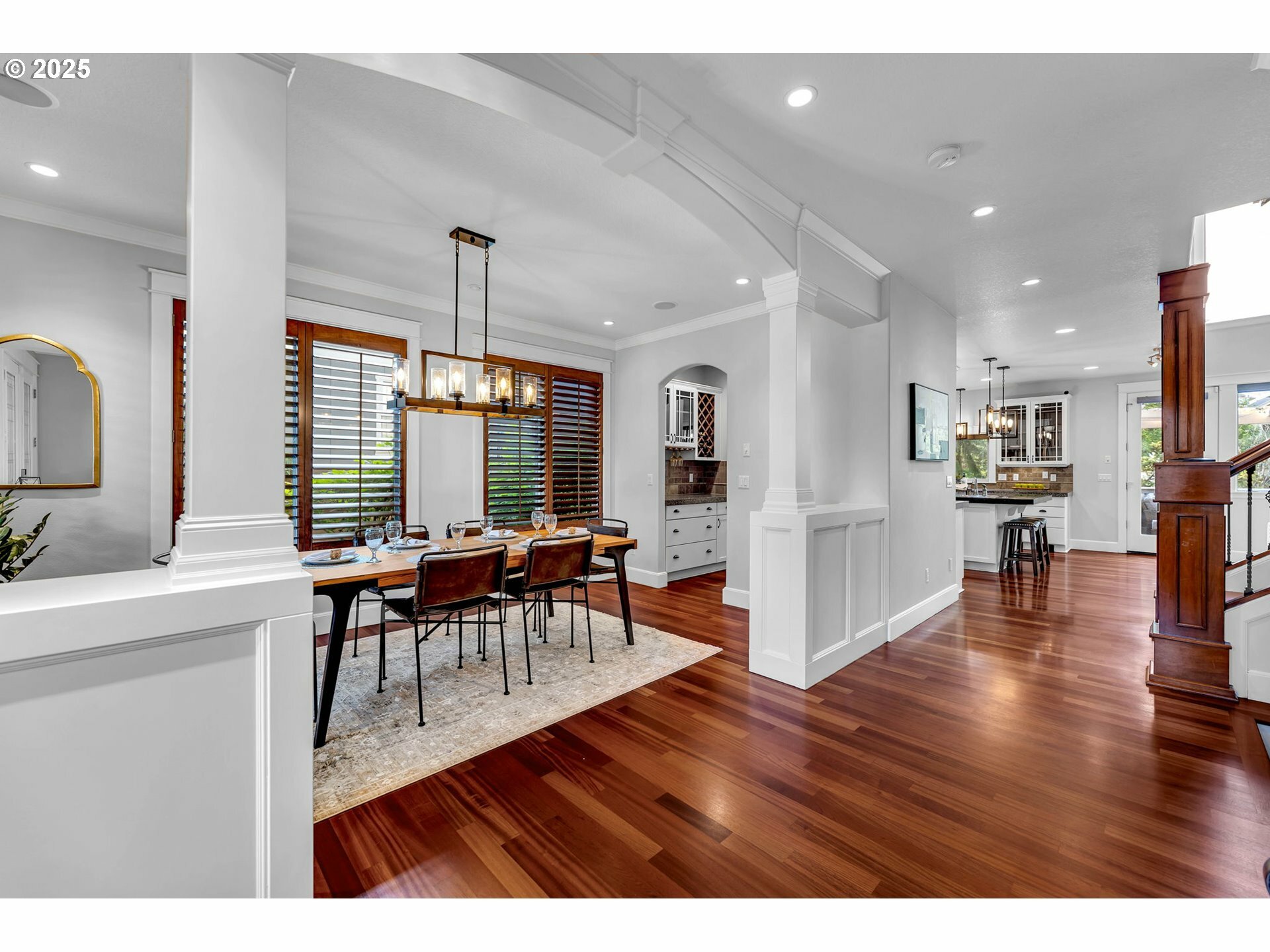 Property Photo: 669 W T St WA 98671