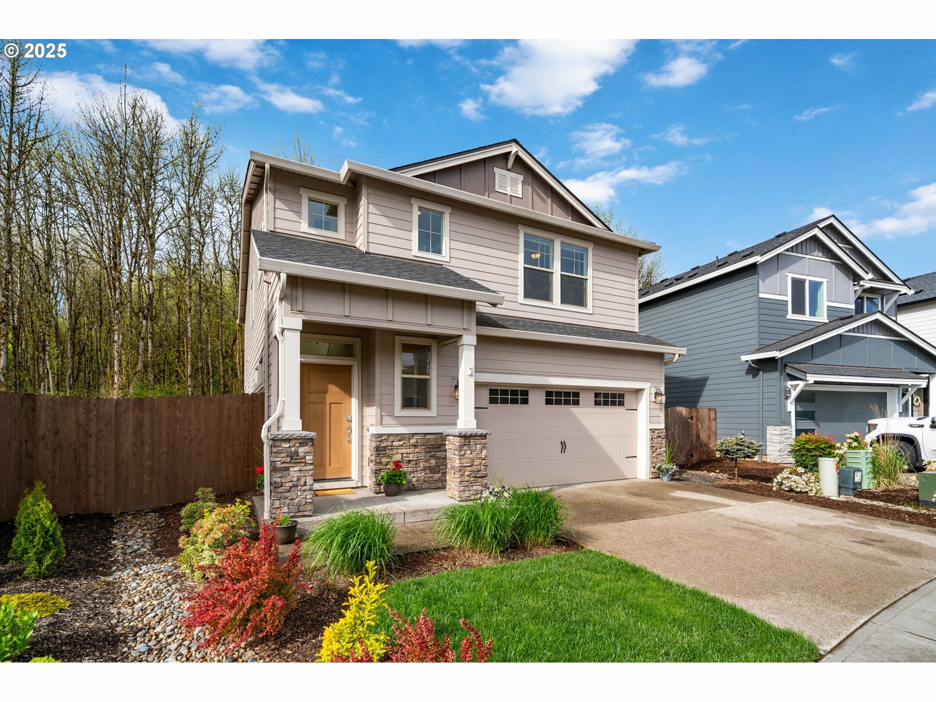 Property Photo: 133 S 39th Dr WA 98642