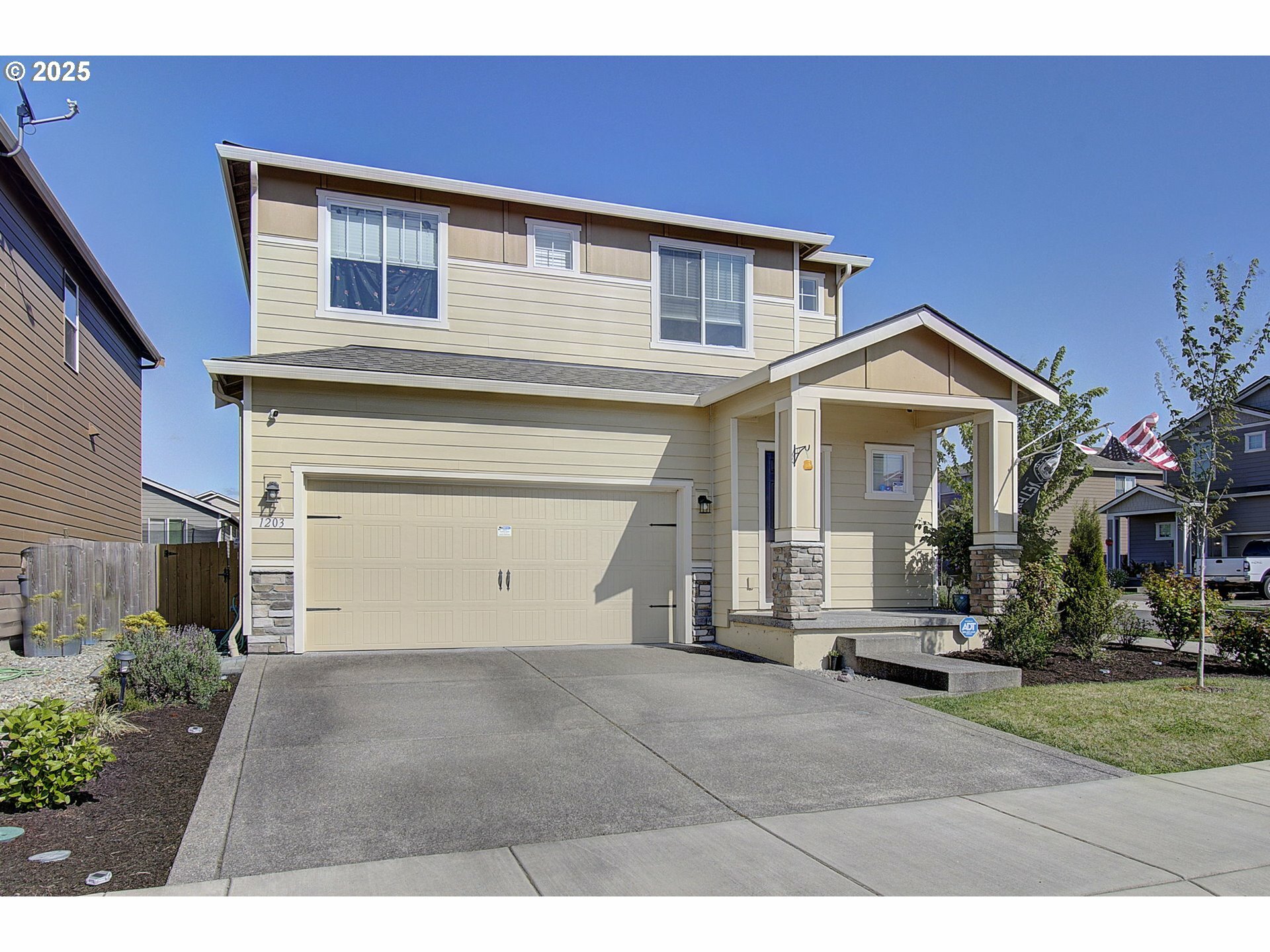 Property Photo:  1203 W 17th Ave  WA 98629 