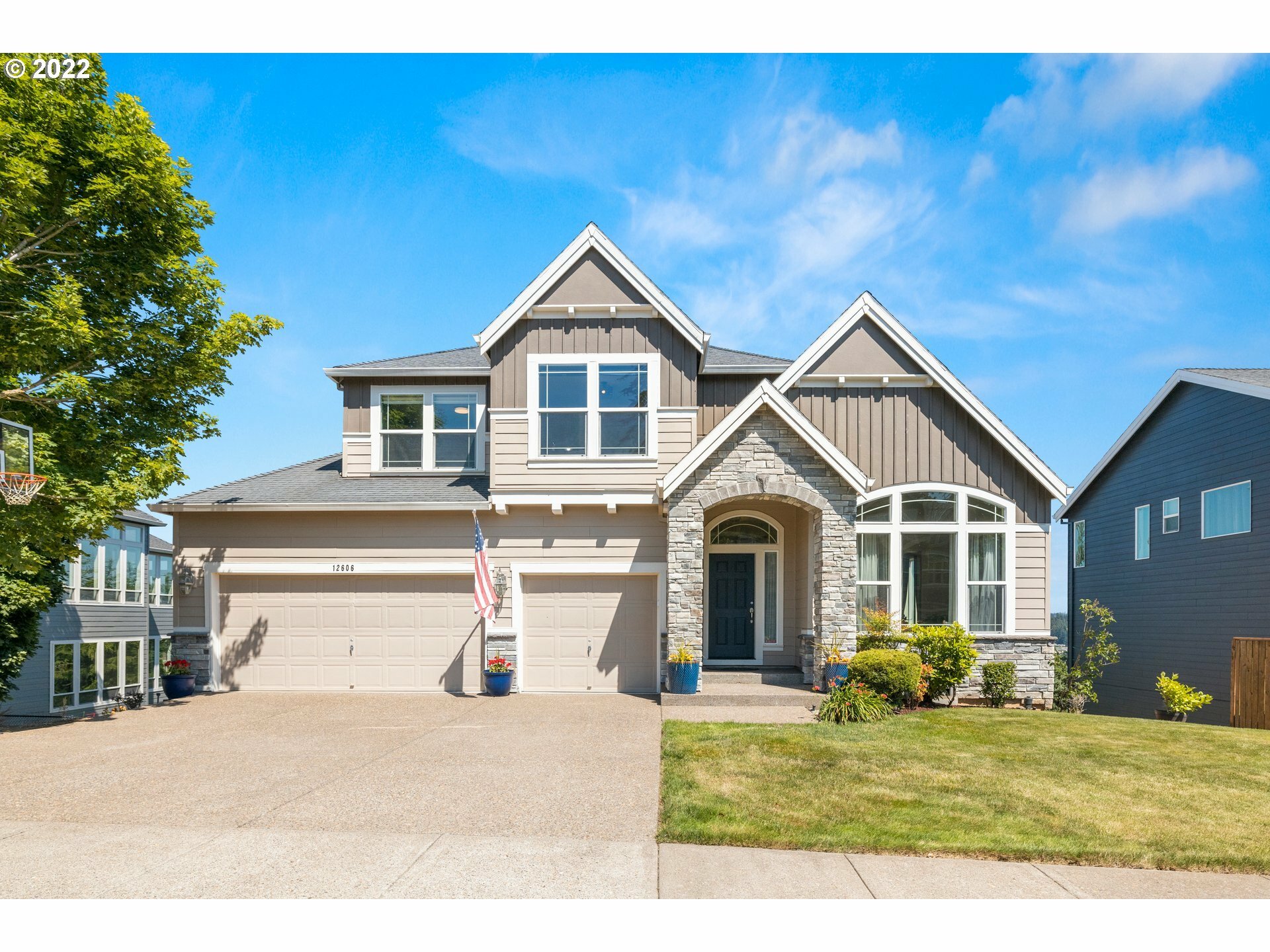 Property Photo: 12606 SE 155th Ave OR 97086