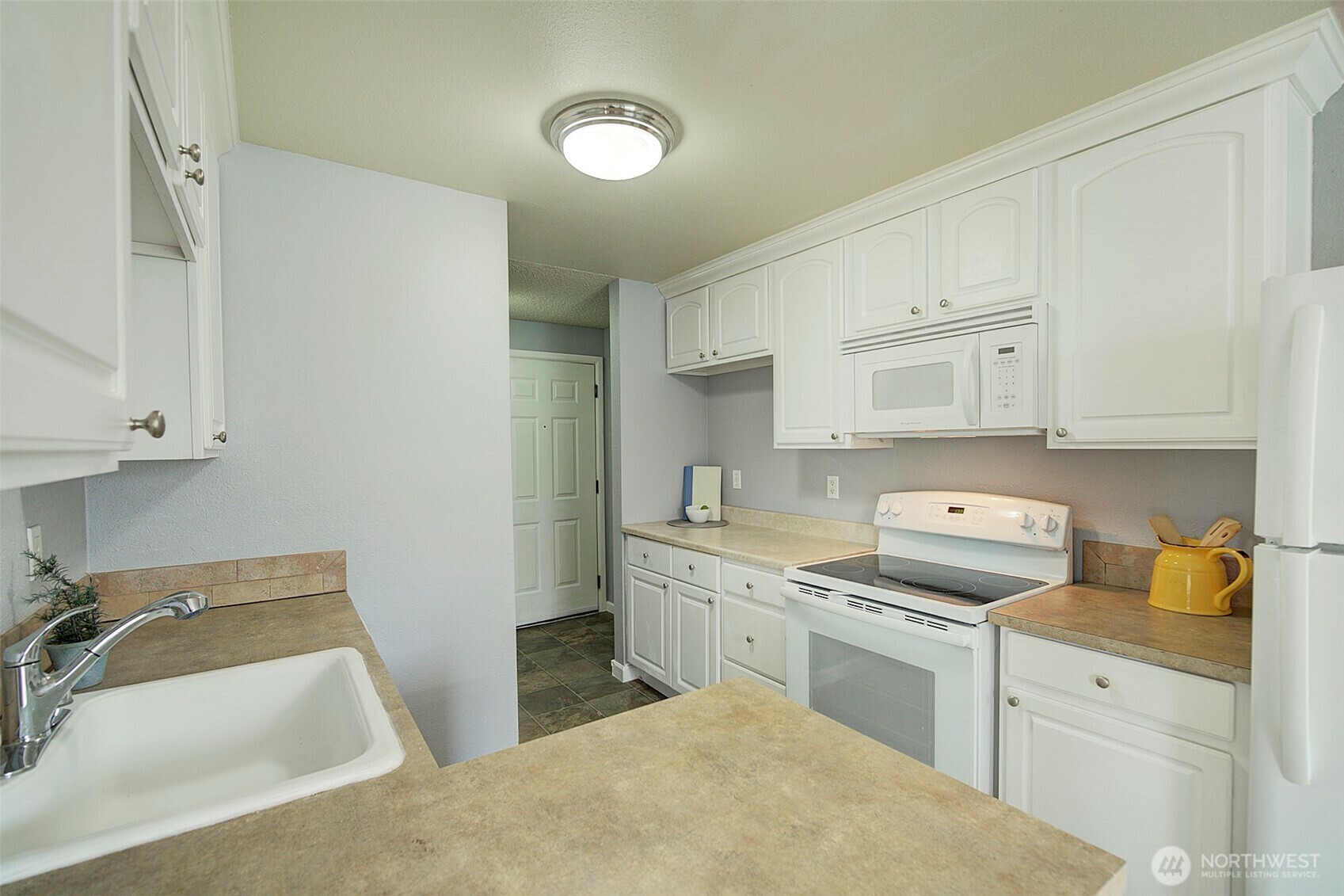 Property Photo: 10010 Golden Given Road E 4 WA 98445