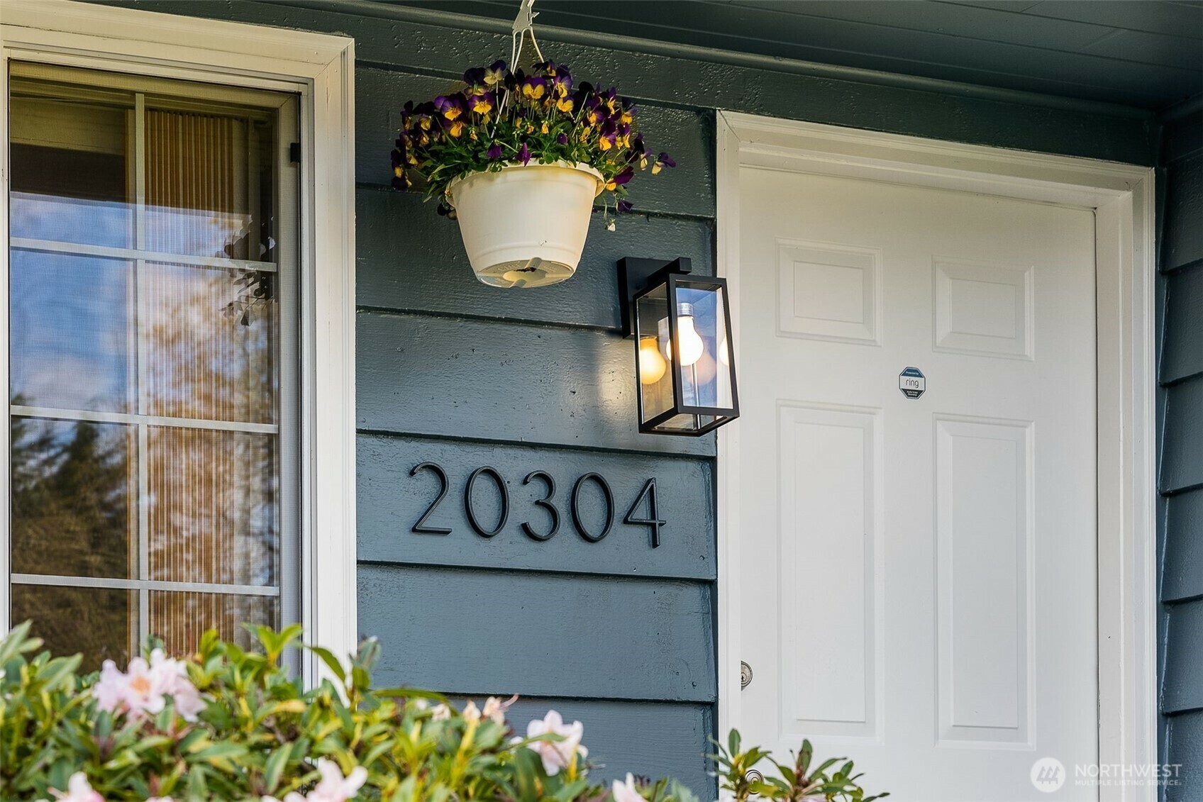 Property Photo: 20304 53rd Avenue W WA 98036
