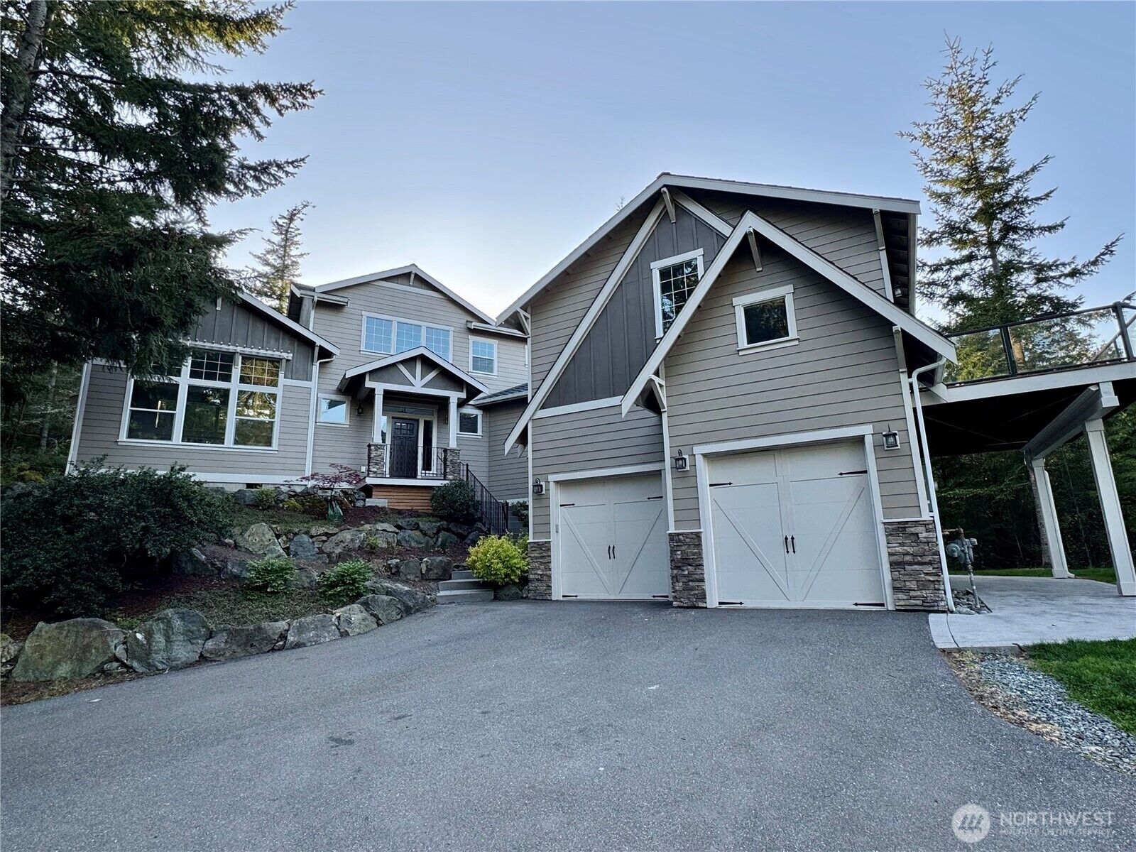 Property Photo:  11871  Sunrise Plateau Drive  WA 98221 