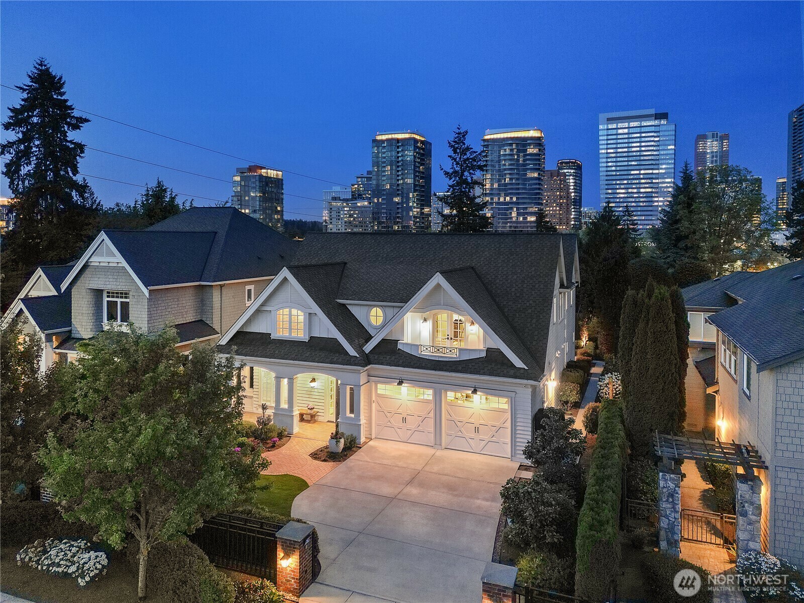 726  99th Avenue NE  Bellevue WA 98004 photo