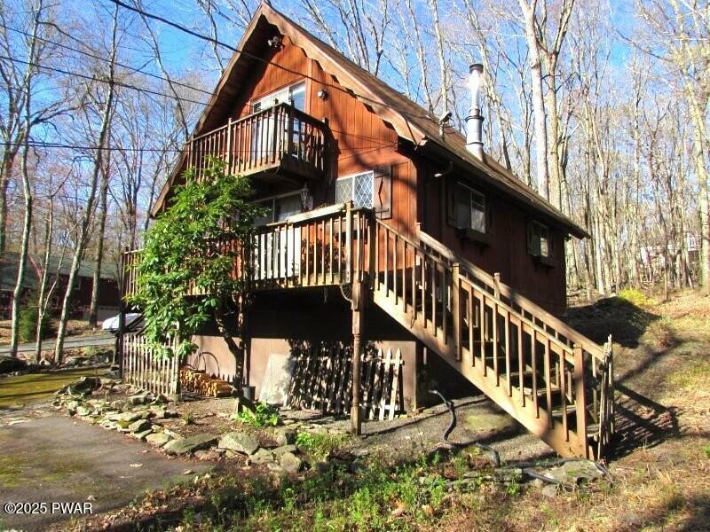 Property Photo: 813 Dogwood Court PA 18428
