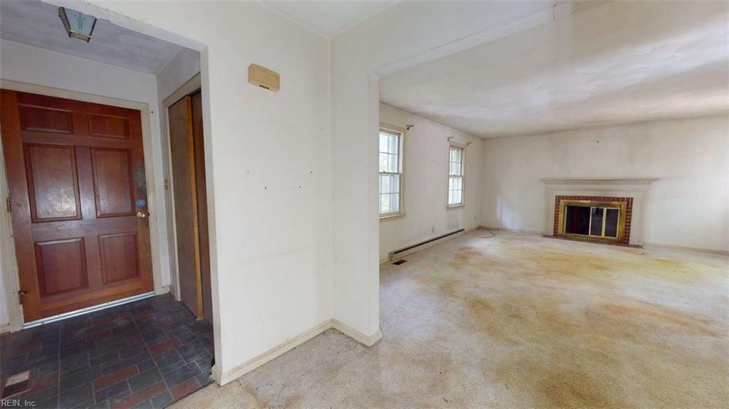 Property Photo: 5 Timberland Ct VA 23703