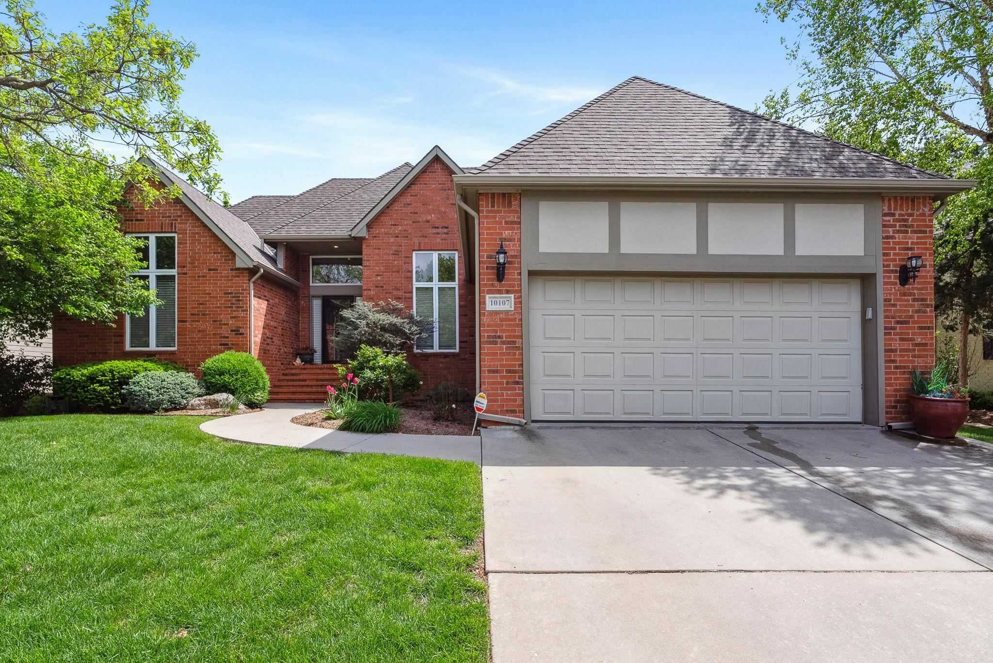 Property Photo: 10107 E Churchill St KS 67206