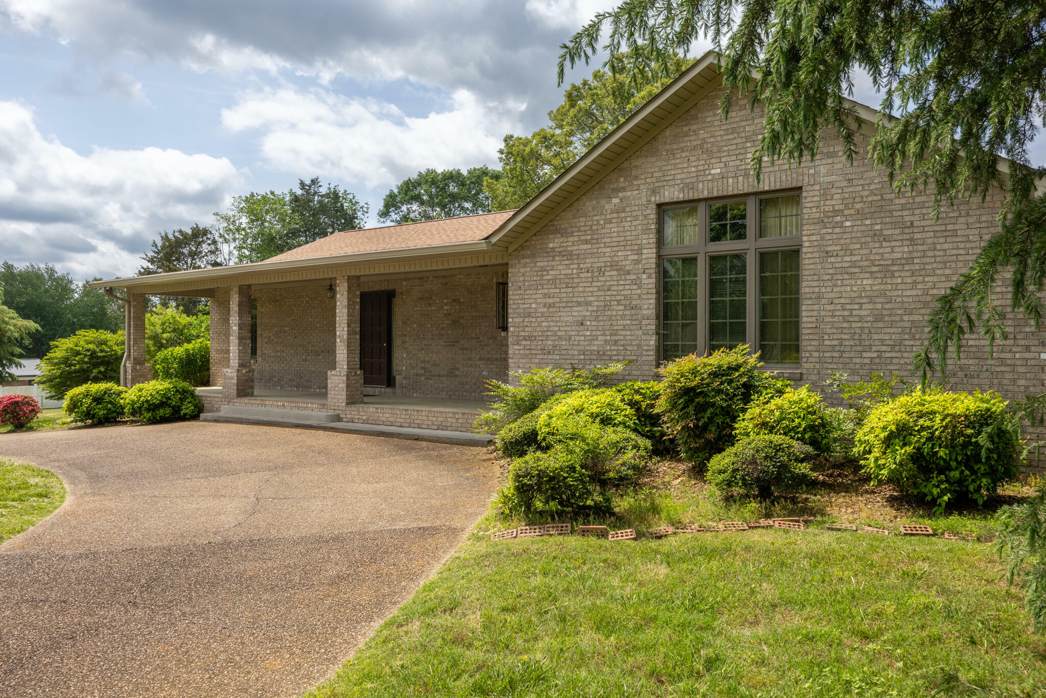 Property Photo: 139 County Road 147 TN 37370