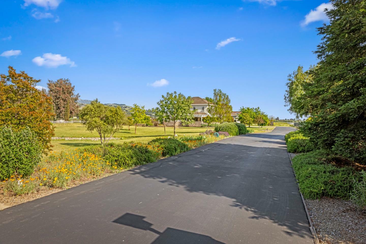 Property Photo: 2340 Tennant Avenue CA 95037