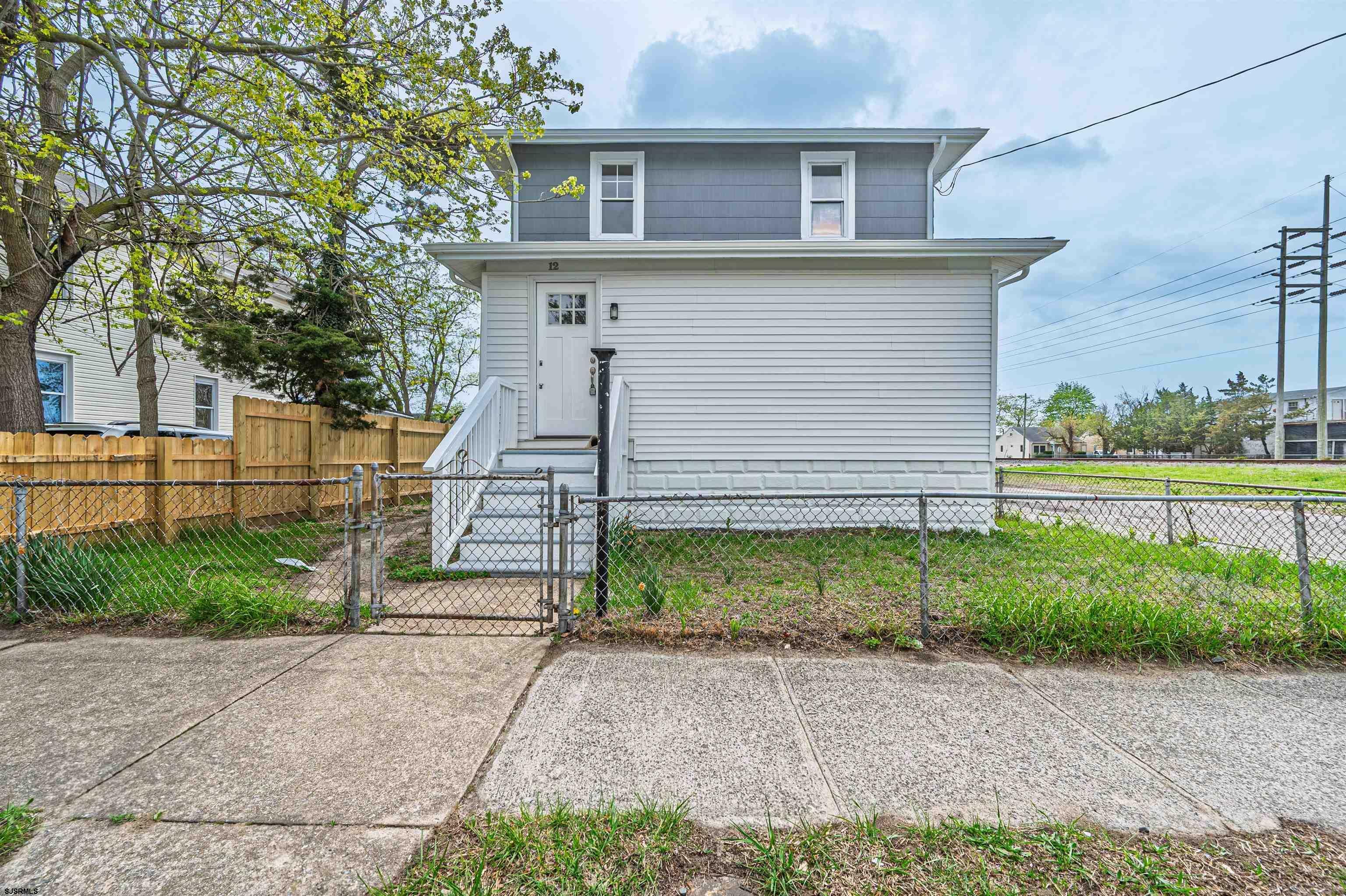 Property Photo: 12 S Hampden Ct Ct NJ 08232