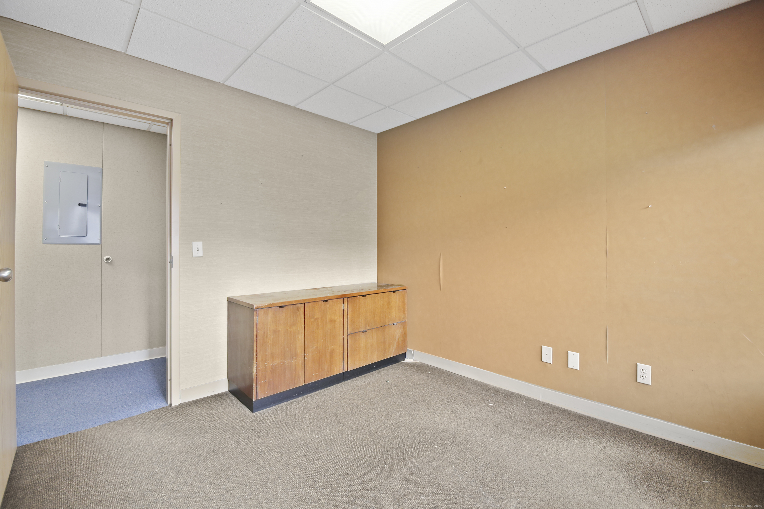 Property Photo: 85 Church Street Ste 200 CT 06457