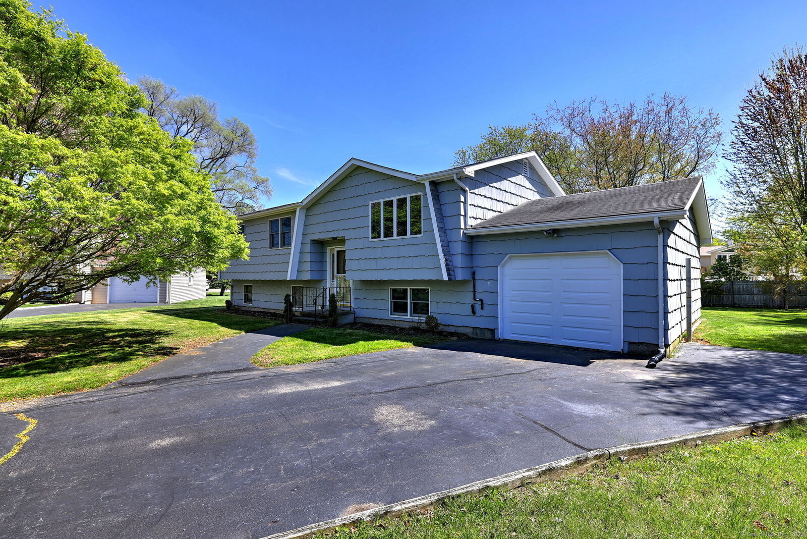 Property Photo:  21 Chelsea Circle  CT 06460 